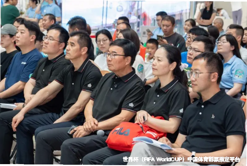 数据与足球的灵魂共鸣